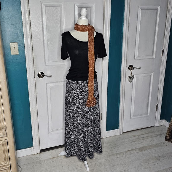 Christopher & Banks Long Skirt - Picture 13 of 16